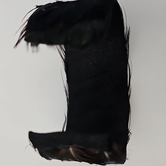 Unique Peacock Feather Cuff Bracelet Black w Green Highlight Feathers Goth Dark - Picture 5 of 6